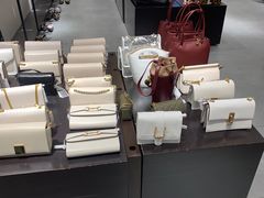 -URBAN REVIVO(七宝领展广场店)