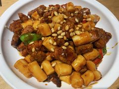 松子牛肉炒年糕-兔爸私家小厨(新北万达店)