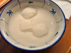 -RUXU入续糖水铺与包(卓悦中心店)