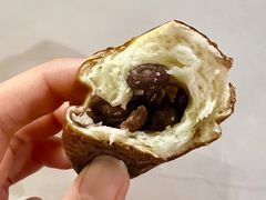 红豆碱水面包-WHEN PIGS FLY当猪飞