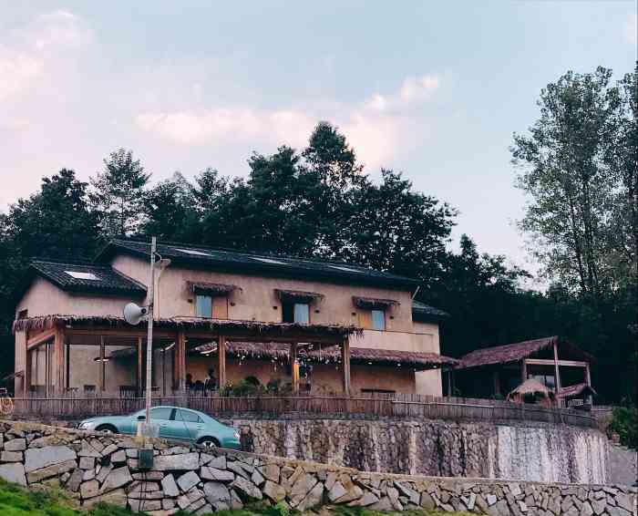 桐庐裸心园农庄-"最大的卖点是环境,吹吹江风,看看山水,逗.