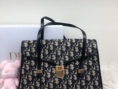 -小飞侠奢侈品回收 寄卖 养护(宝山宝龙广场店)