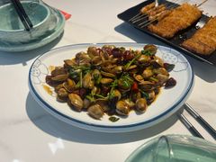 -嗨辣小聚·盘锦河蟹·海鲜烧烤龙虾(盘锦十年好店)