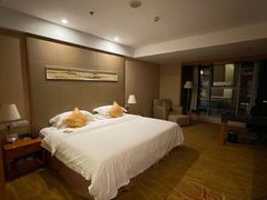 -无锡鼎尚皇冠酒店