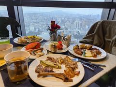 -锦厨国际自助餐厅 · 云端景观 (昆明索菲特大酒店)