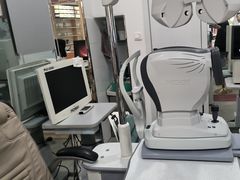 -豪门视光·星趣控·蔡司依视路眼镜代理商(中央大街店)