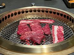 -铭牛烧肉·和牛海鲜自助(高新月牙湖店)