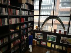 -钟书阁(松江泰晤士小镇店)