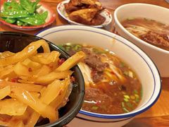 -矮子粉店1985·长沙米粉(湘春路店)