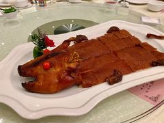 鸿运乳猪全体-金翠皇宫粤菜·点心·海鲜(科技园店)