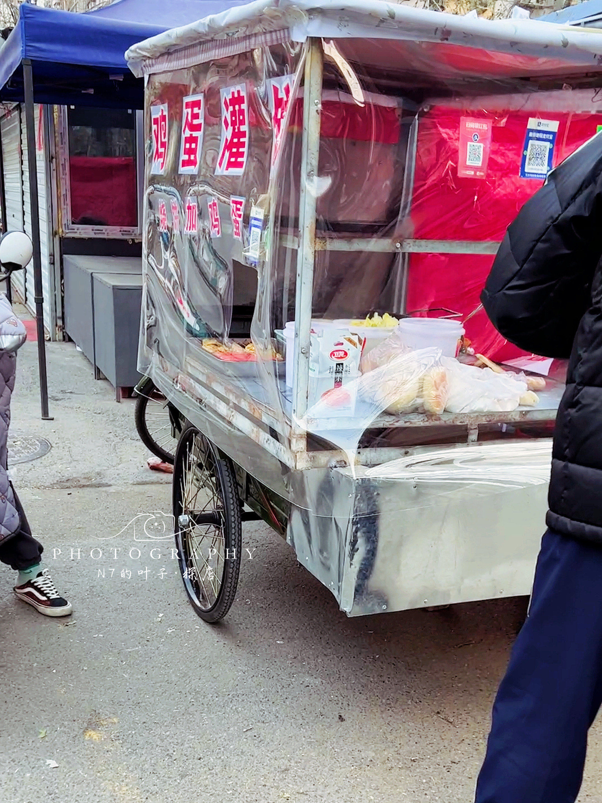 藏在路边摊里的美味|嘉园二里开了20多年的鸡蛋灌饼摊