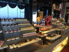 -荣誉国际酒店-云顶旋转餐厅