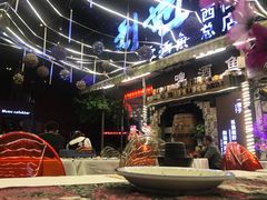 -刘姐啤酒鱼民族演艺餐厅(西街总店)