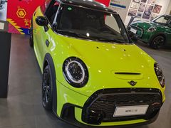 -上海宝诚中环BMW·MINI4S店