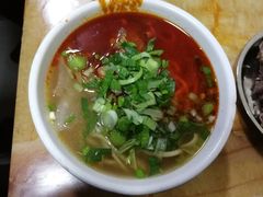 辣子牛肉面-清真·马安军辣子牛肉面