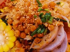 -小蛮椒麻辣烫·麻辣拌(青浦宝龙店)