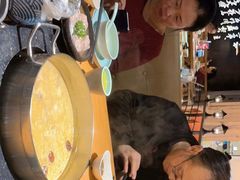 -洪氏嗨捞·广东猪肚鸡·椰子鸡火锅(西咸万象城店)