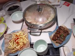 -黄记煌三汁焖锅(新佳丽江汉路店)