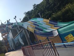 -平湖九龙山乐满地水上乐园