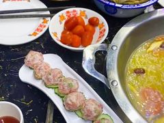 -憨孃孃·重庆老火锅(红山黑金店)