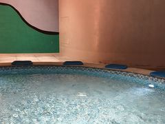 -涨巢·潮玩水疗局