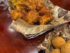 -BHC炸鸡(明洞总店)