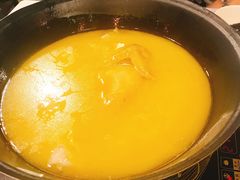 -鲜入围煮花胶鸡海鲜火锅