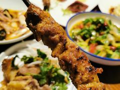 红柳烤肉-纳瓦新疆菜(银都店)