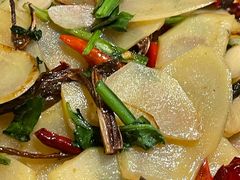 腊腌菜炒土豆-傣家寨花园主题餐厅