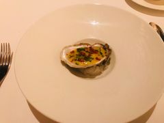 法国生蚝伴小牛肉碎-Caprice(香港四季酒店)