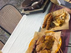 -刘姐啤酒鱼民族演艺餐厅(西街总店)