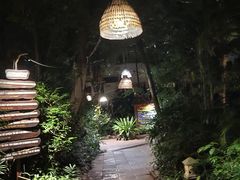 -卷心菜和避孕套餐厅(Pattaya)