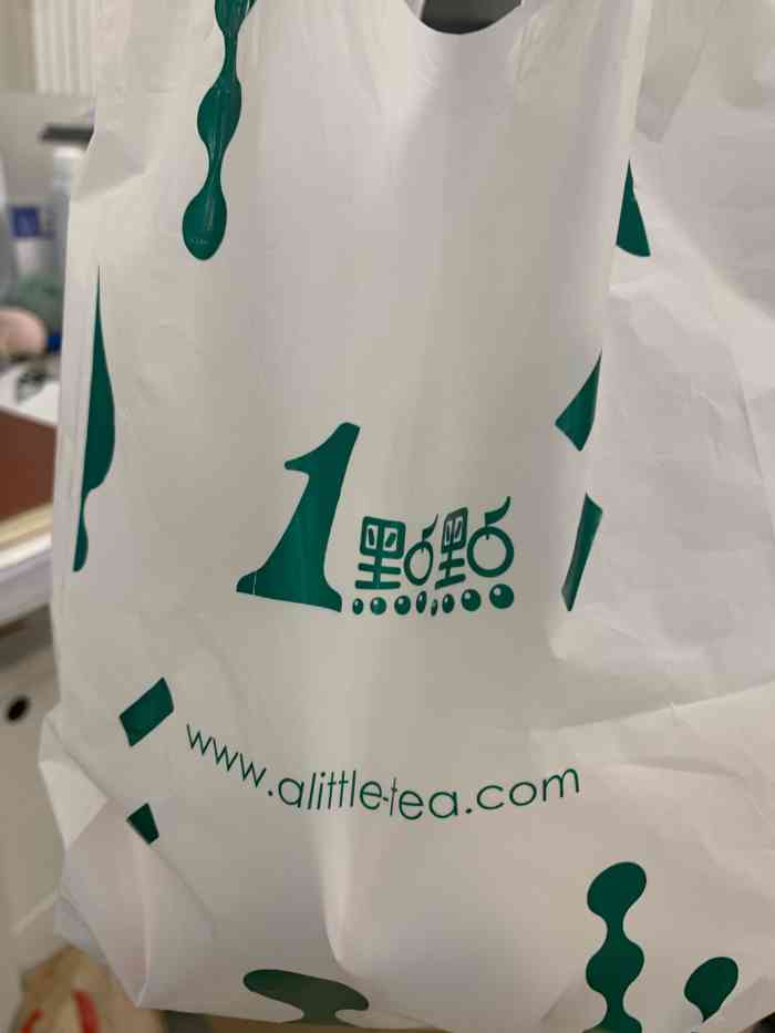 个人感觉算是一点点最好喝的非奶茶产品了,奶茶最喜欢「百香奶青」这