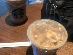 -星巴克(杭州临平银泰城B1店)