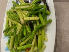 鸡枞菌炒芦竹笋-良友·海鲜青岛菜·海肠捞饭(五四广场店)