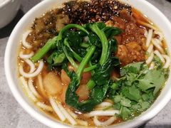 油鸡㙡凉米线-半山腰·云南菜(侨福芳草地店)