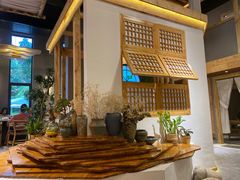 -墨居上隐·院子里火锅(峨眉店)