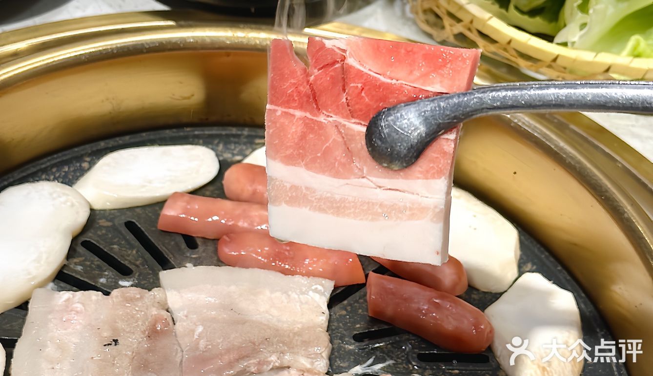 吃顿烤肉来感受下人间烟火气