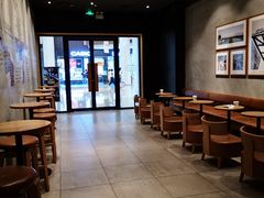 大堂-星巴克(广州百信广场东区店)