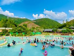 -十万大山布透温泉