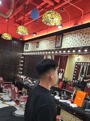-东方先生国潮男士理发馆