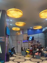 -反弹蹦床公园·亲子乐园·团建·派对(尚品奥莱店)