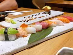 彩虹手握寿司拼盘-隐泉之语日式料理(王府中环店)