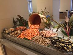 -海口绿发希尔顿酒店-田园汇自助餐·三文鱼·海鲜