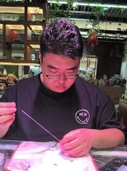 -灵彩珠宝(朗香街店)