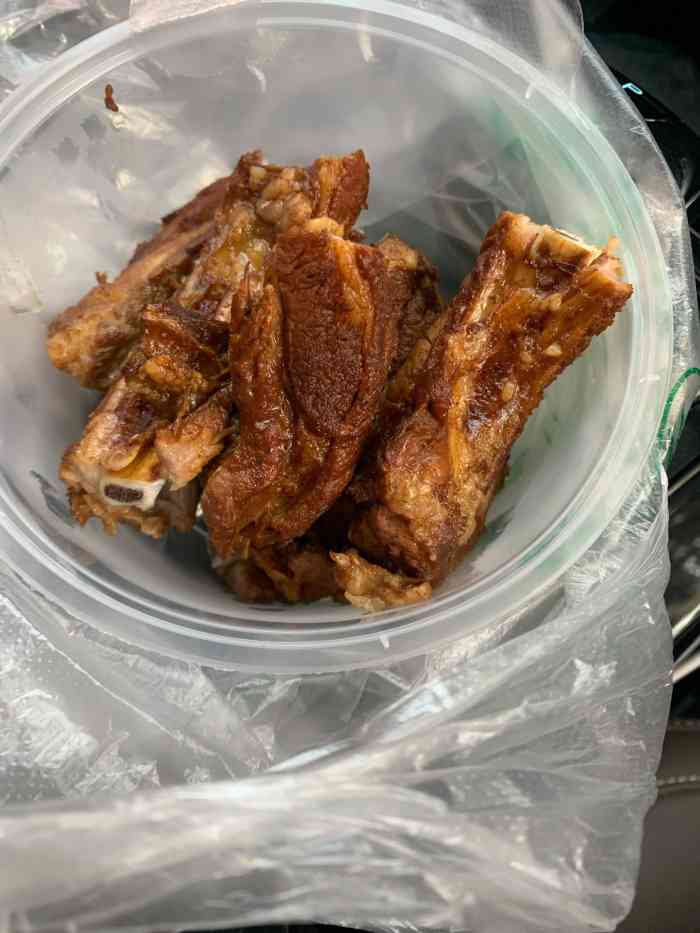 乌鲁木齐中和大酒店-"去参加婚礼的时候住的,设施齐全,很喜欢房.