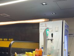 -BHC炸鸡(明洞总店)