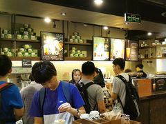 大堂-星巴克(北京南站第三店)