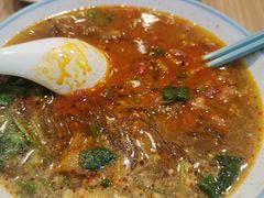 牛肉酸辣粉-小杨生煎(香港名都店)