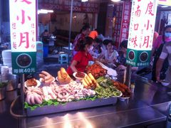 -六合夜市